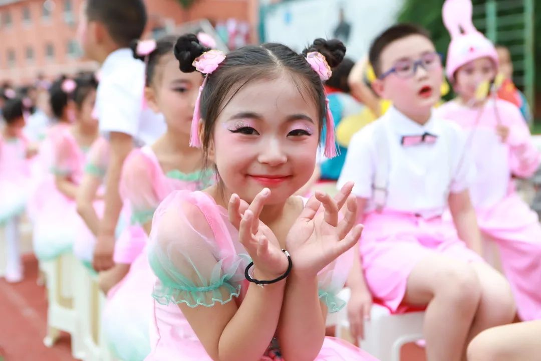 筑夢青春 揚帆起航——廣元市黃岡學(xué)校第九屆藝術(shù)節(jié)暨“六